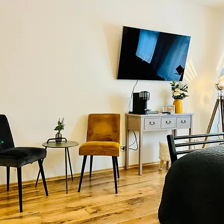 Apartment Aycatcherhomes - Lage I 4 Personen I Zentral I Altstadt I Naehe Fluss Lahn I Boutique Pera Marburg