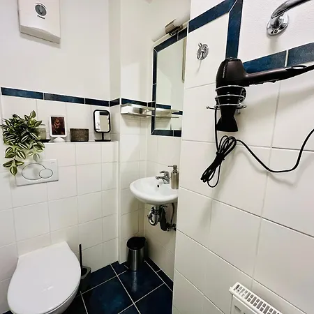 Aycatcherhomes - Lage I 4 Personen I Zentral I Altstadt I Naehe Fluss Lahn I Boutique Pera Apartment