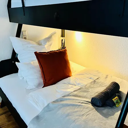 Aycatcherhomes - Lage I 4 Personen I Zentral I Altstadt I Naehe Fluss Lahn I Boutique Pera Apartment