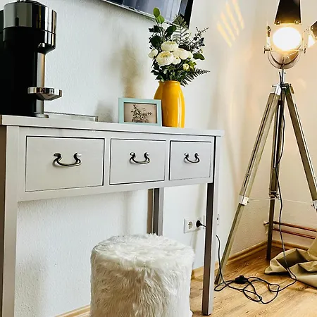 Aycatcherhomes - Lage I 4 Personen I Zentral I Altstadt I Naehe Fluss Lahn I Boutique Pera Apartment